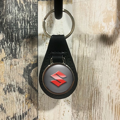 Suzuki Keyring Holder Leather Light Carbon Red Classic Logo